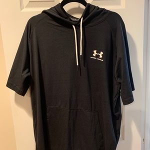 black UNDERARMOUR  Heat gear T-shirt hoodie